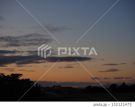 幻想的な夕景 132121473