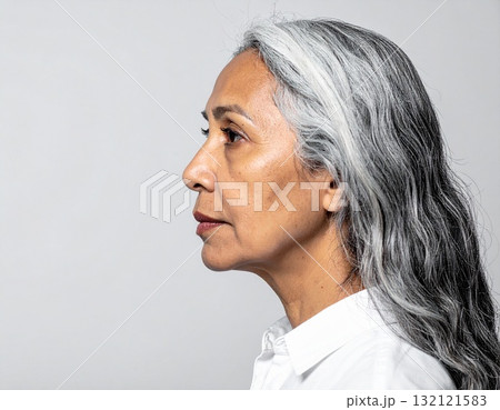 成熟した女性のポートレートコレクション(年齢を重ねた美しさと多様な表情) 成熟した女性のポートレートコレクション(年齢を重ねた美しさと多様な表情) 132121583