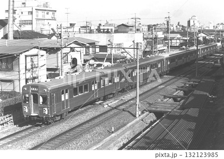 東急大井町線等々力付近を走る7200系、7504他の6両(Tc-Mcが3連続）、1985年2月17日 132123985