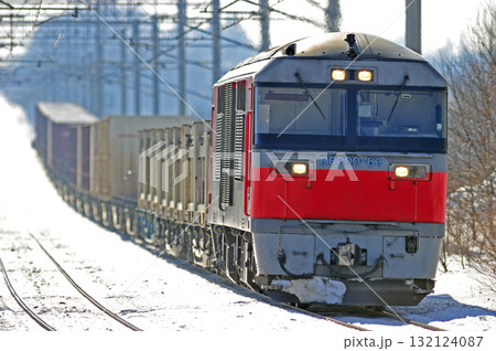 千歳線　島松ー北広島　JR貨物　DF200-63（五稜郭） 132124087