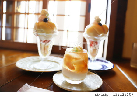 倉敷　美観地区　岡山県　桃パフェ 132125507