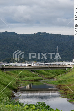 日本の岡山県総社市の吉備路のとても美しい秋の風景 132125758