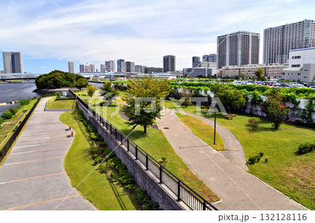 富士見橋/東雲運河よりURBAN SPORTS PARK方面を望む(東京都江東区)【2025.9】 富士見橋/東雲運河よりURBAN SPORTS PARK方面を望む(東京都江東区)【2025.9】 132128116