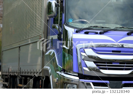 物流トラック 物流トラック 132128340