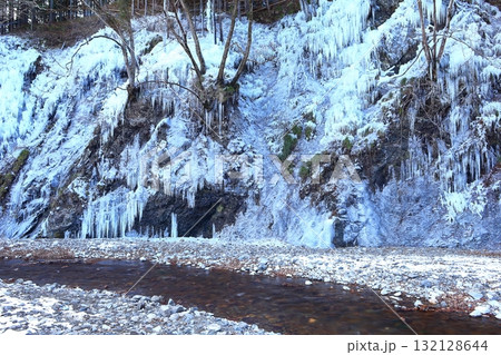 【埼玉県】三十槌の氷柱 132128644