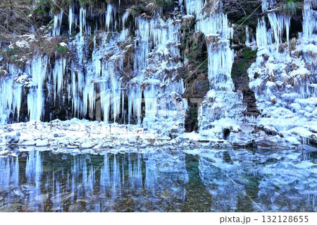 【埼玉県】三十槌の氷柱 132128655