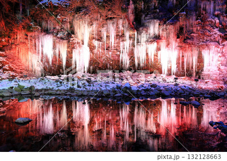 【埼玉県】三十槌氷柱のイルミネーション 132128663
