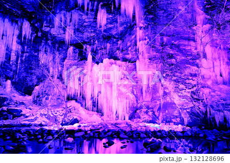 【埼玉県】三十槌氷柱のイルミネーション 132128696