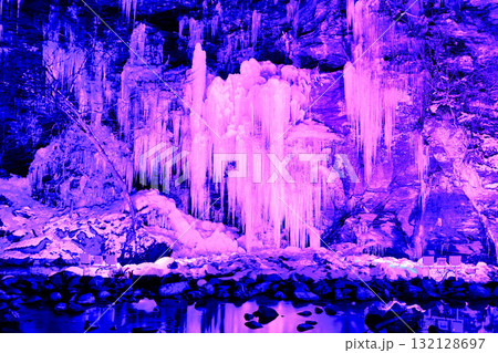 【埼玉県】三十槌氷柱のイルミネーション 132128697