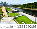 有明北橋／東雲運河より有明親水海浜公園、富士見橋方面を望む(東京都江東区)【2025.9】 132129286