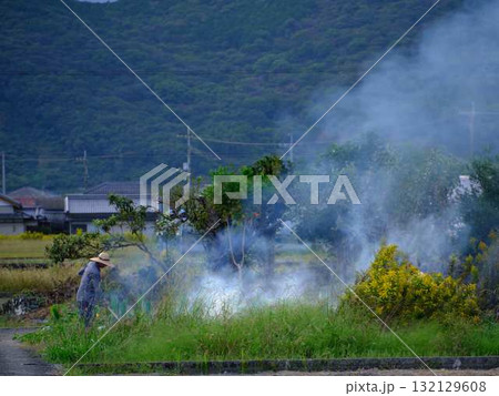 野焼きで通報 野焼きで通報 132129608