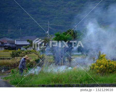 野焼きで通報 132129610