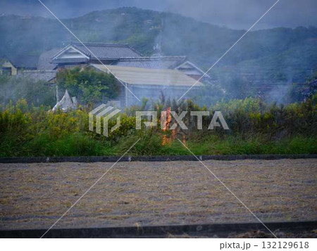 野焼きで通報 132129618