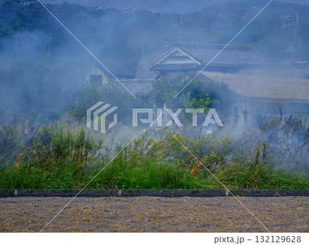 野焼きで通報 野焼きで通報 132129628