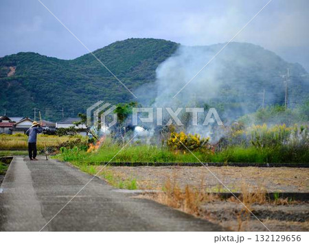 野焼きで通報 野焼きで通報 132129656