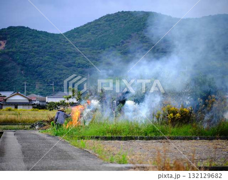 野焼きで通報 野焼きで通報 132129682