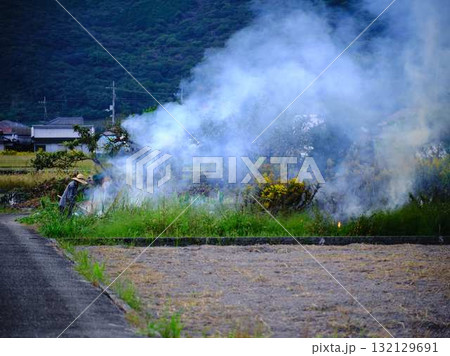 野焼きで通報 132129691