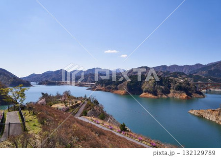 神奈川県 春の宮ヶ瀬湖 神奈川県 春の宮ヶ瀬湖 132129789