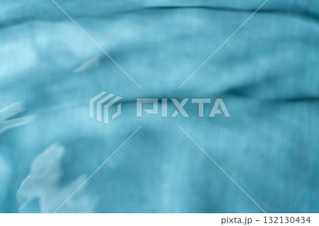 水面の波紋と水流のテクスチャ 132130434