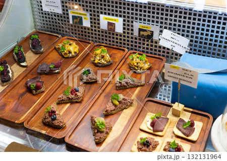 おいしい北欧ヘルシンキの料理ブルスケッタ 132131964