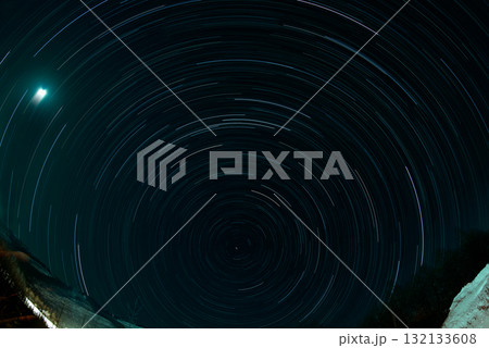 星が輝く夜空 星が輝く夜空 132133608