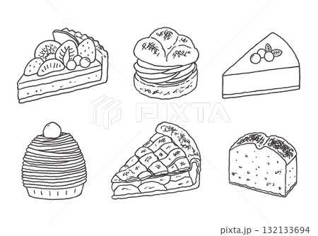 いろんなケーキの手描きイラストセット（モノクロ） 132133694