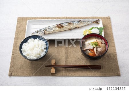 サンマの塩焼き定食 132134825