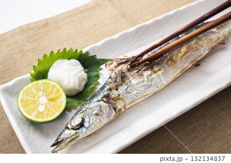 サンマの塩焼き 132134837