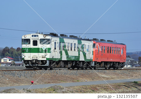 烏山線　下野花岡－宝積寺　JR東日本　キハ40-1008（宇都宮） 132135507