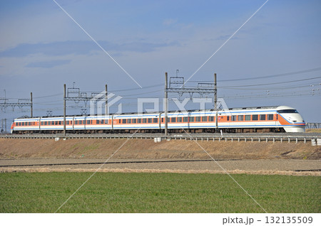 東武日光線 新古河ー栗橋 東武 100系 スペーシア 東武日光線 新古河ー栗橋 東武 100系 スペーシア 132135509