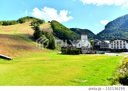 グリーンシーズンのサンバレースキー場周辺(長野県山ノ内町)【2025.9】 132136250