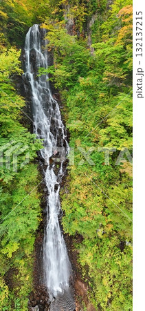 秋の三階滝　空撮 132137215