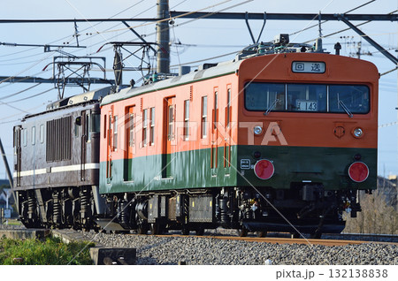 高崎線 岡部-本庄 JR東日本 EF64-1001(高崎)+クモヤ143-51(新潟) 高崎線 岡部-本庄 JR東日本 EF64-1001(高崎)+クモヤ143-51(新潟) 132138838