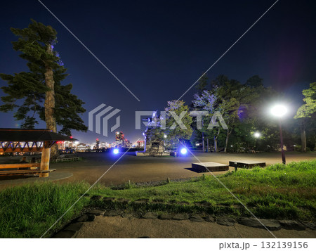 仙台城跡(本丸跡)の夜景【宮城県仙台市】 仙台城跡(本丸跡)の夜景【宮城県仙台市】 132139156