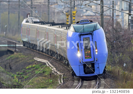 千歳線　北広島－島松　JR北海道　キハ283系　スーパーおおぞら 132140856
