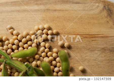 大豆と枝豆 132147309