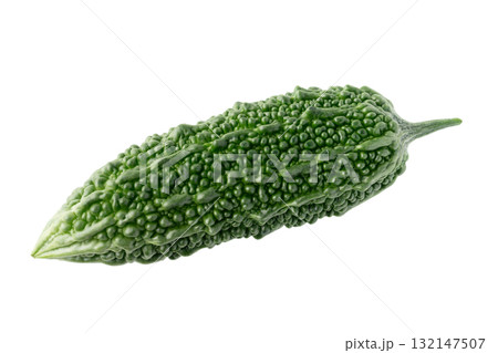 透明背景（png）に1本のゴーヤ 132147507