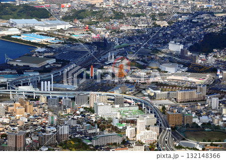 皿倉山頂より福岡県北九州市内を展望 132148366