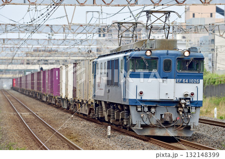 東海道本線　平塚　JR貨物　EF64-1026（愛知） 132148399