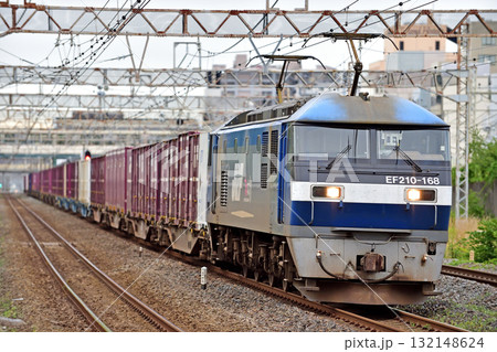 東海道本線　平塚　JR貨物　EF210-168（吹田） 132148624