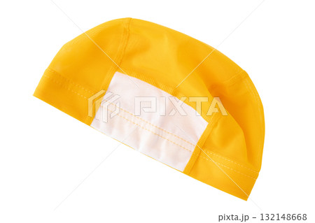 透明背景（png）に子ども用の黄色の水泳帽（スイムキャップ） 132148668