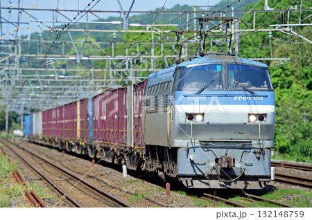 東海道本線　二宮－国府津　JR貨物　EF66-102（吹田） 132148759