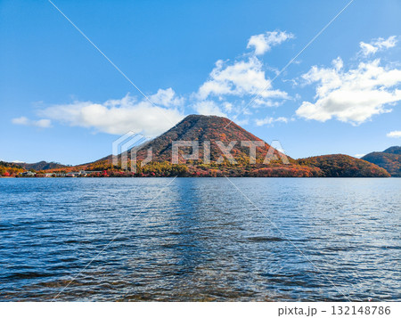 榛名山・榛名湖・榛名富士（秋） 132148786
