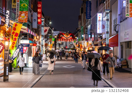 《東京都》巣鴨地蔵通商店街・夜景 132152408