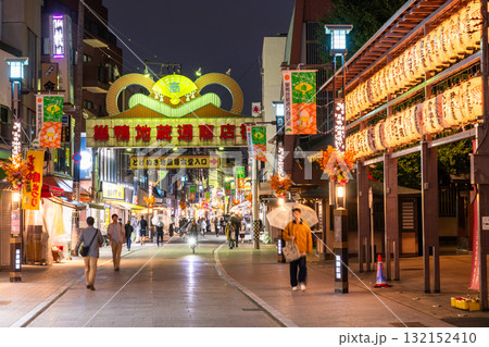 《東京都》巣鴨地蔵通商店街・夜景 132152410