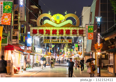 《東京都》巣鴨地蔵通商店街・夜景 132152411