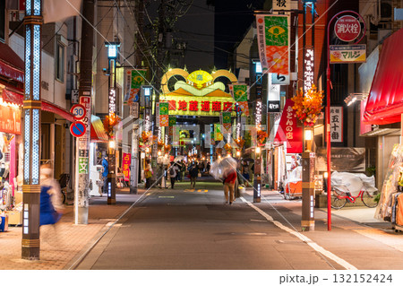 《東京都》巣鴨地蔵通商店街・夜景 132152424