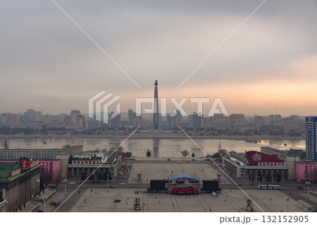 The Juche Tower and Taedong River in Pyongyang, North Korea 132152905