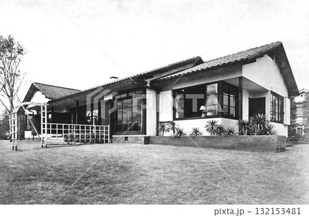 戦前の建築　近代建築　昭和の住宅 132153481