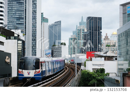 タイ バンコクを走る高架鉄道 BTS  132153708